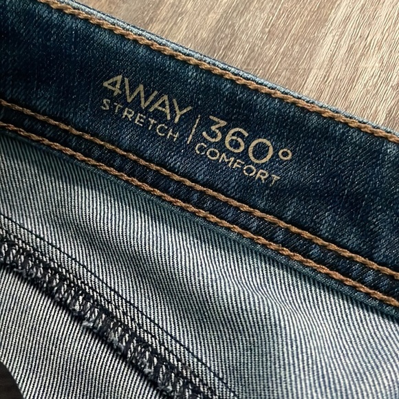 DL1961 Coco Curvy Straight Jeans Solo Dark Wash - Picture 3 of 11